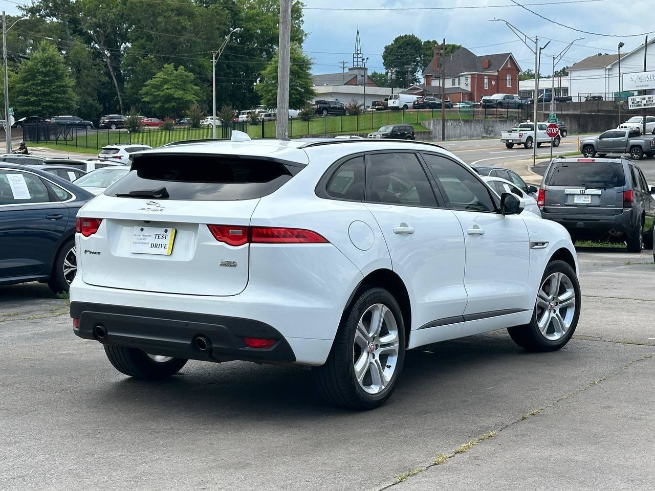 Used 2019 Jaguar F-PACE R-Sport AWD/4WD image 2