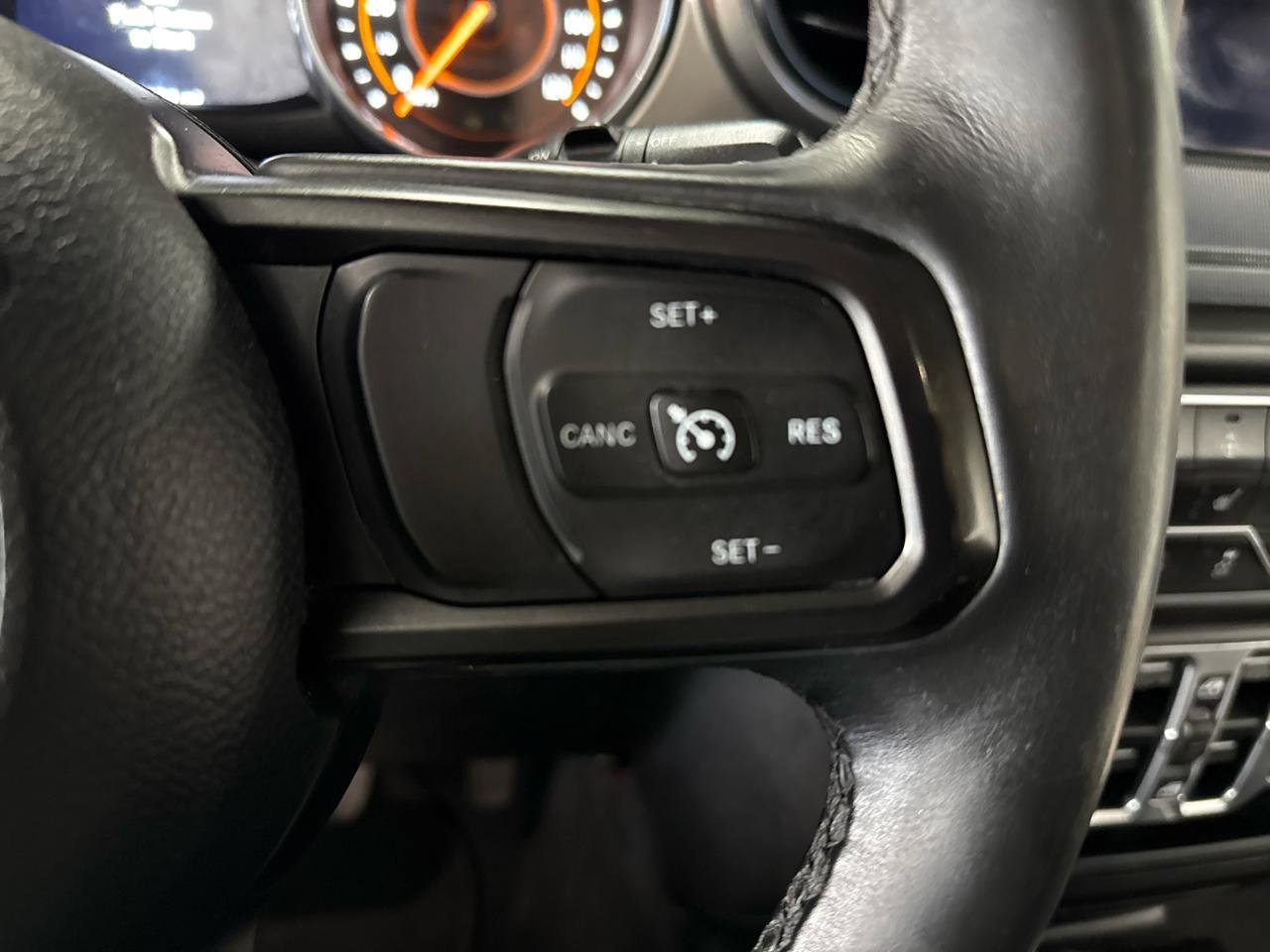 Used 2018 Jeep Wrangler Unlimited Sport S image 13