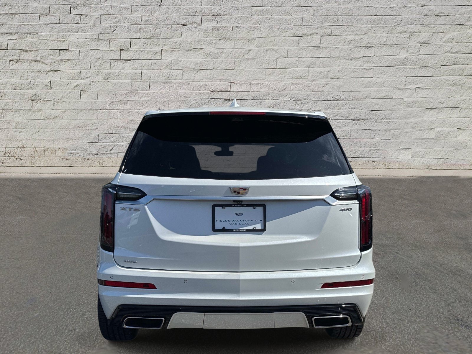 Used 2023 Cadillac XT6 Sport w/ Platinum Package AWD/4WD image 4