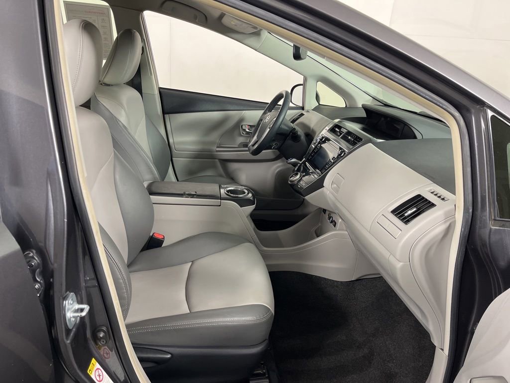 Used 2015 Toyota Prius V Four FWD image 7