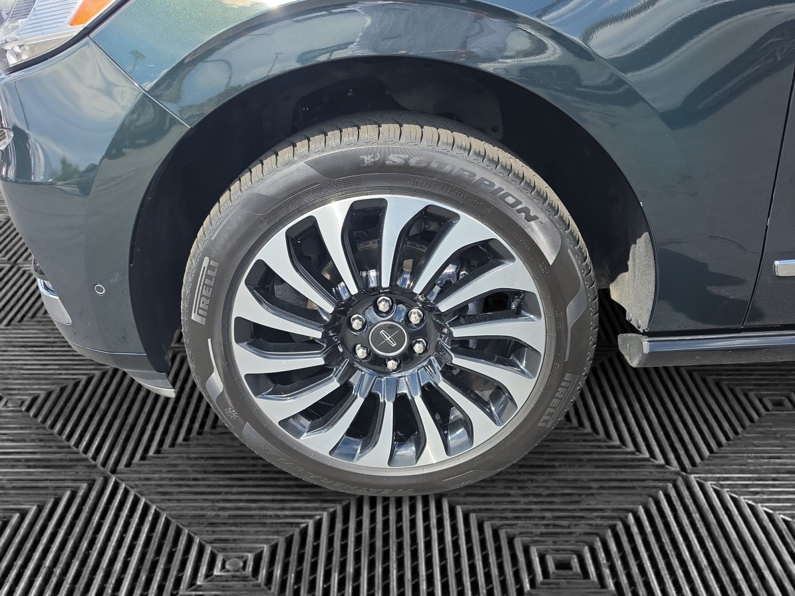 Certified 2022 Lincoln Navigator Black Label AWD/4WD image 14