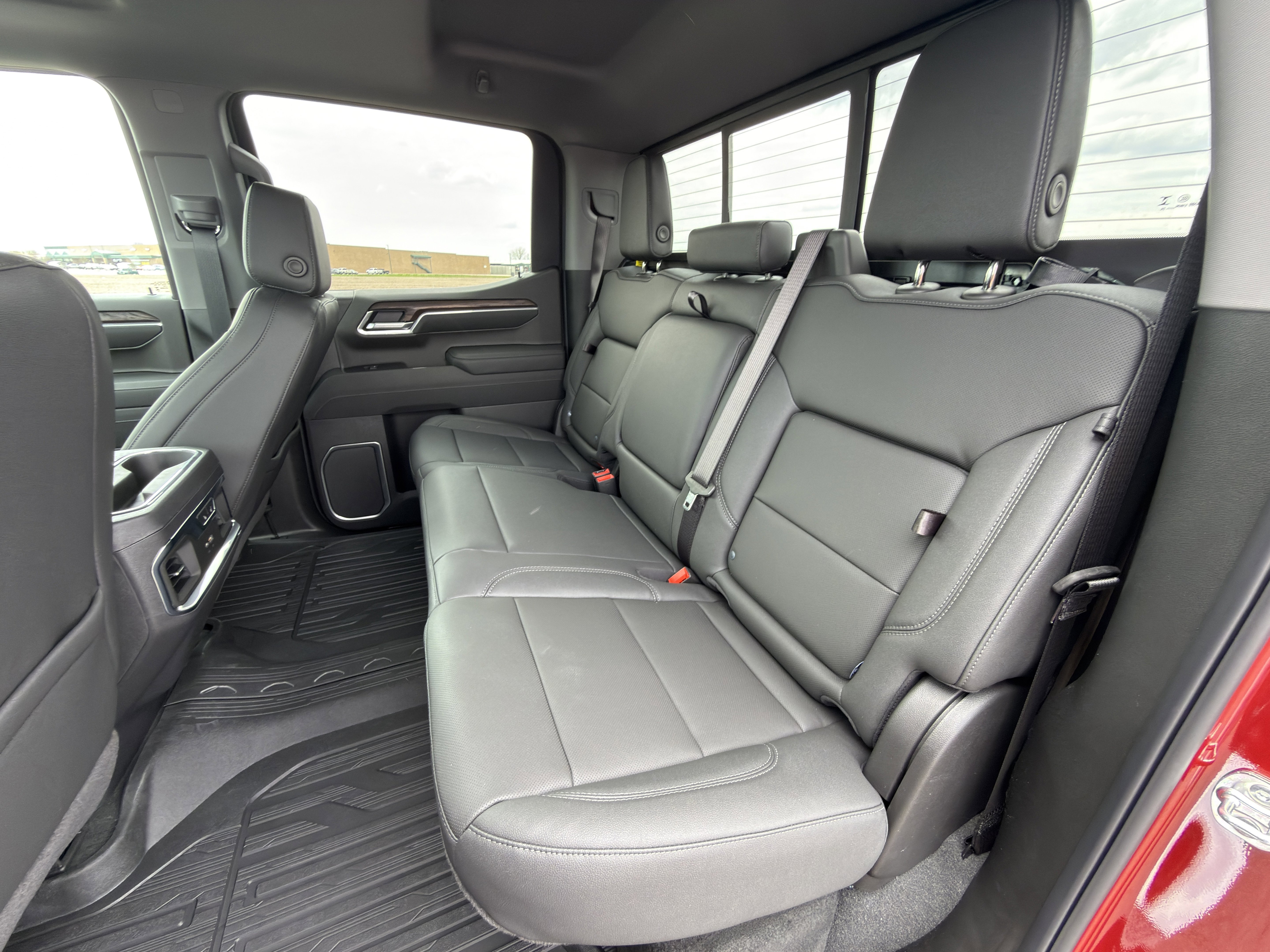 New 2026 GMC Sierra 1500 SLT w/ SLT Premium Package image 16