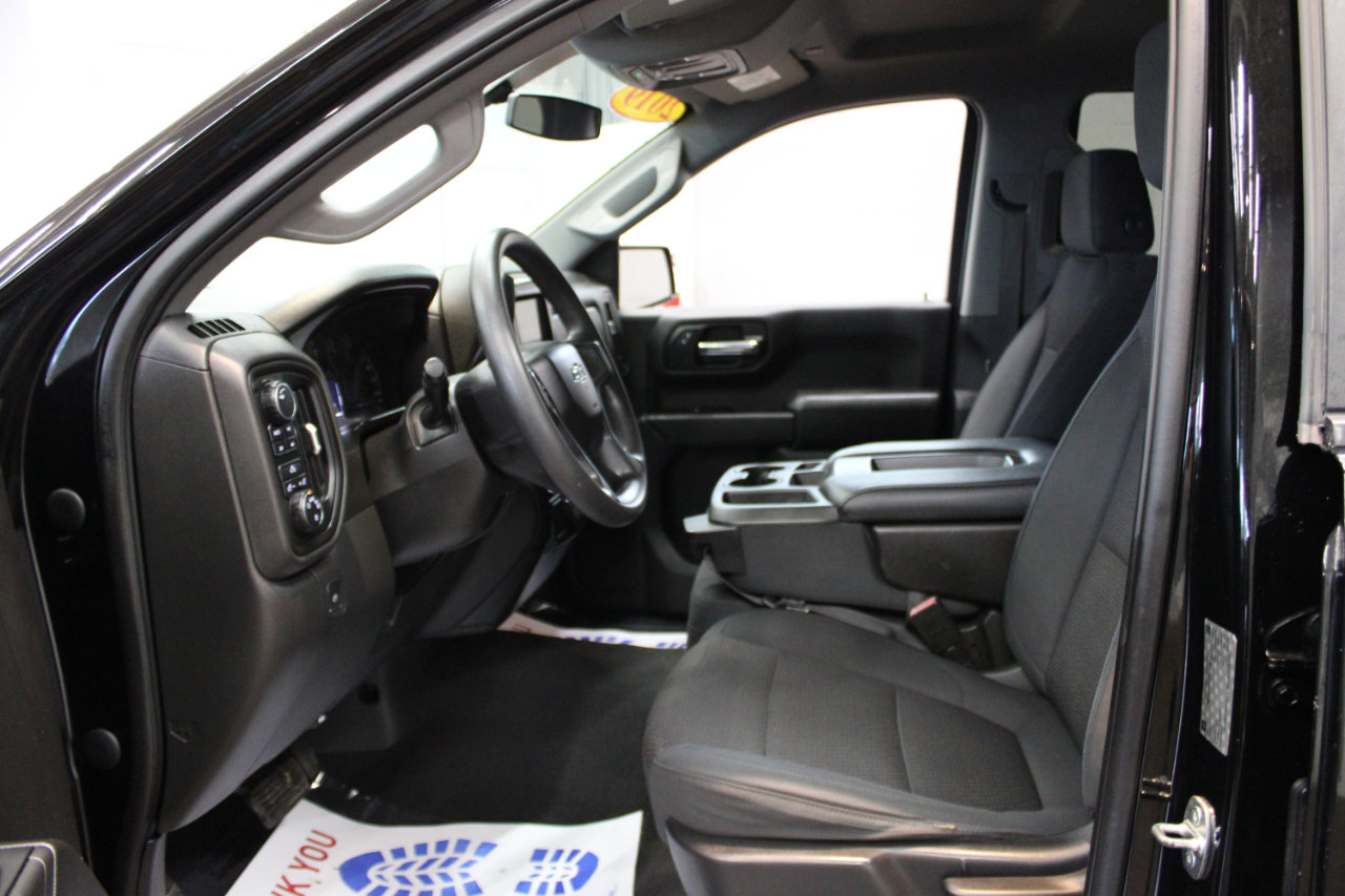 Used 2019 Chevrolet Silverado 1500 Custom Trail Boss w/ Custom Convenience Package image 9