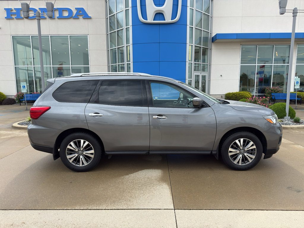 Used 2020 Nissan Pathfinder S AWD/4WD image 4