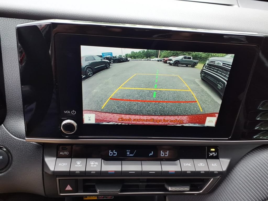Used 2025 Toyota Camry SE FWD image 25