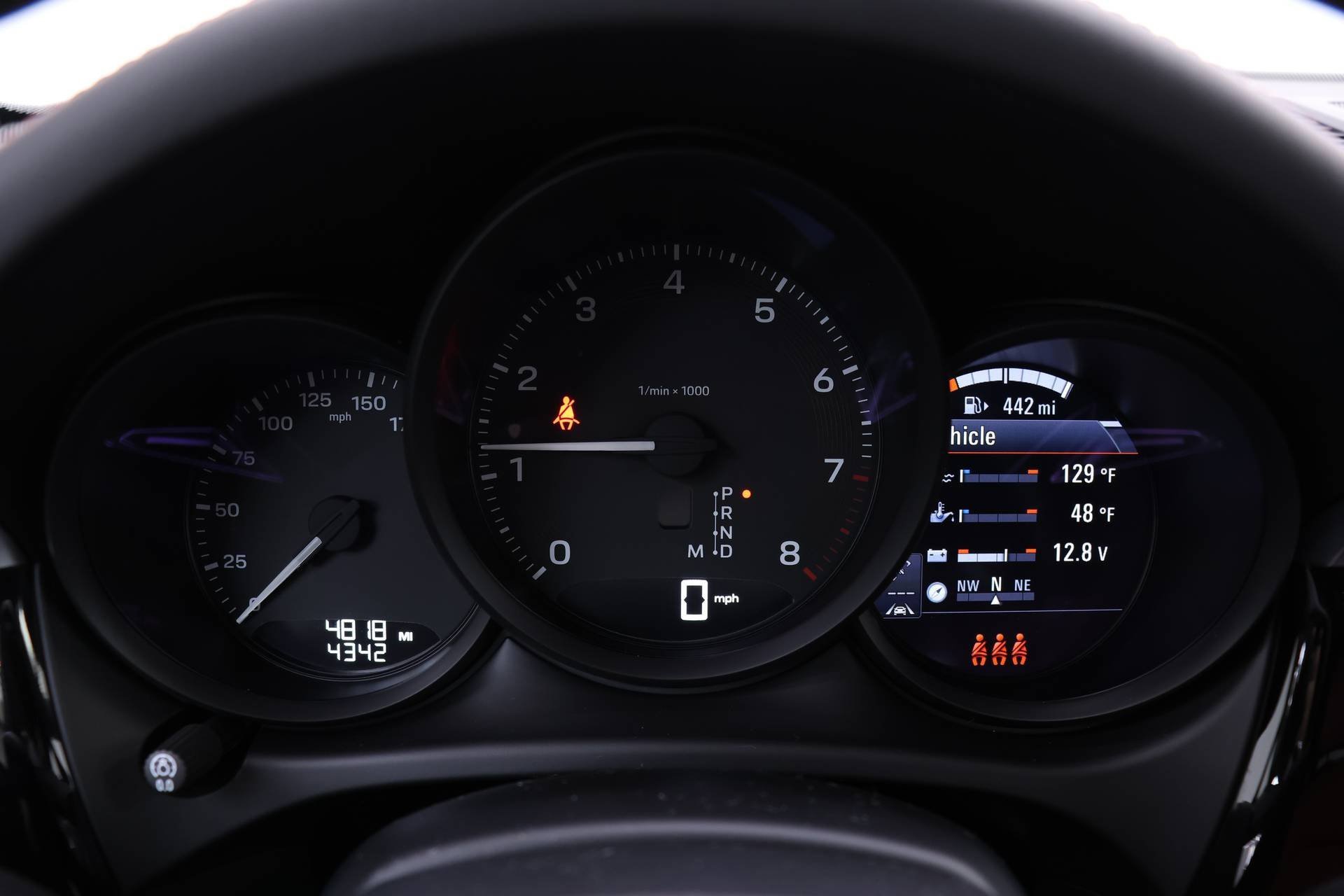 Used 2025 Porsche Macan image 12