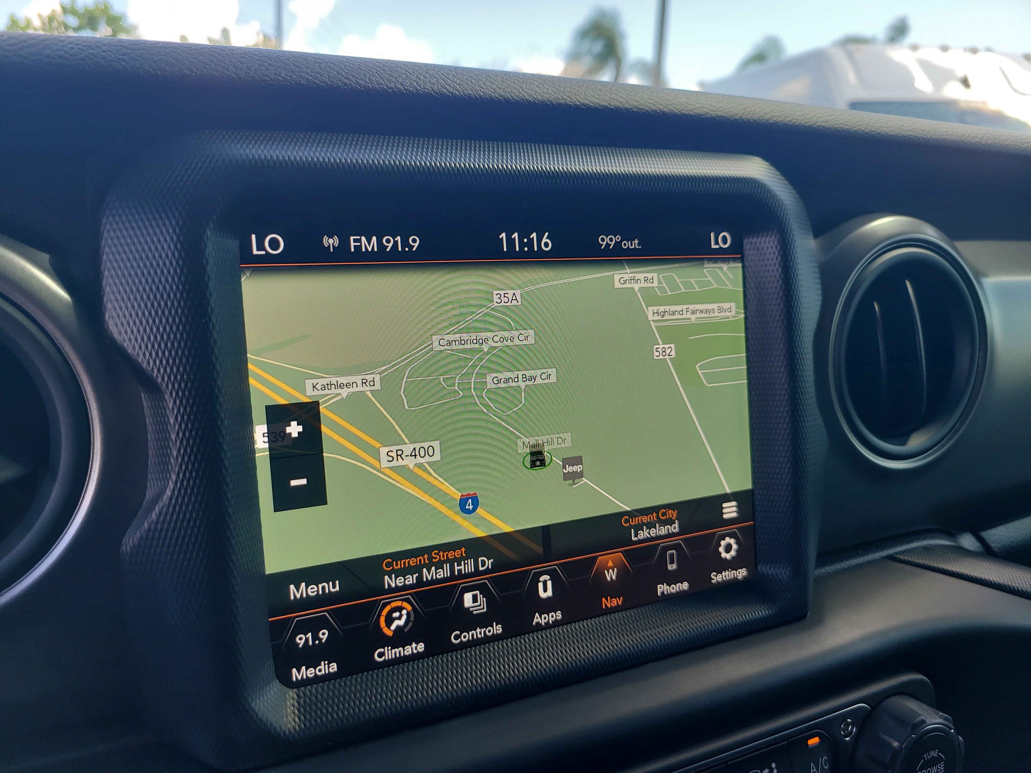 Used 2022 Jeep Wrangler Sport AWD/4WD image 18