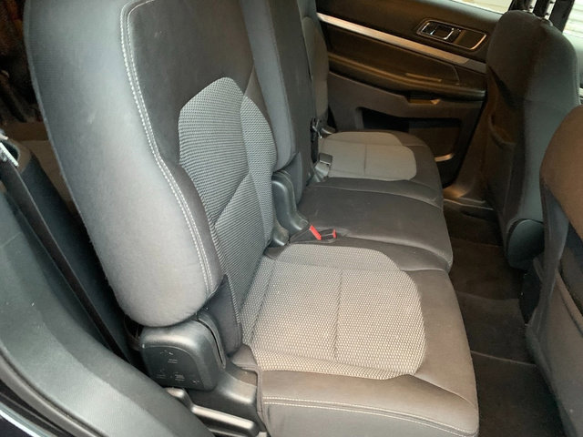 Used 2018 Ford Explorer XLT image 16