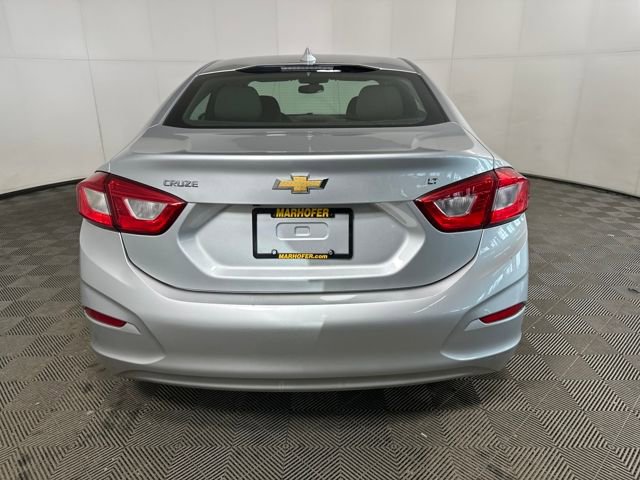 Used 2018 Chevrolet Cruze LT w/ Convenience Package image 4