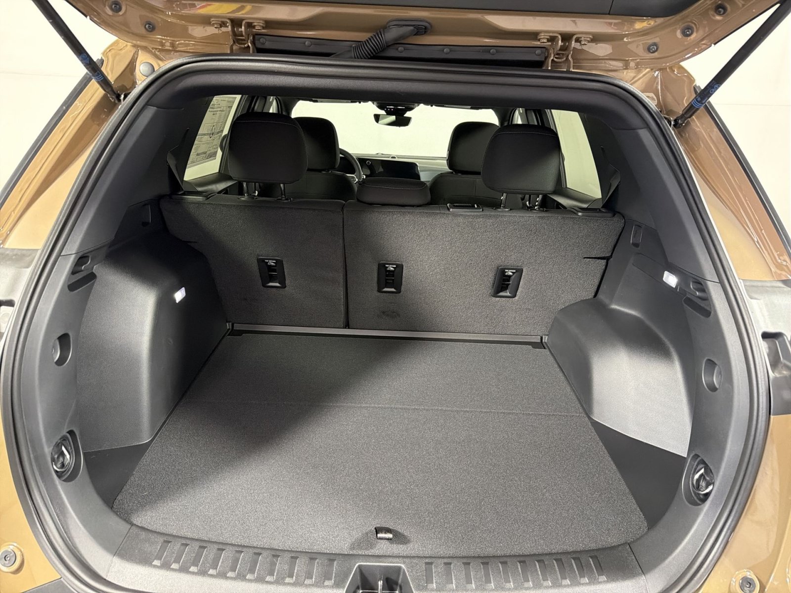 New 2027 Chevrolet Equinox LT w/ Safety and Technology Package AWD/4WD image 26