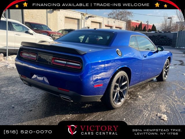 Used 2021 Dodge Challenger SXT w/ Blacktop Package image 4
