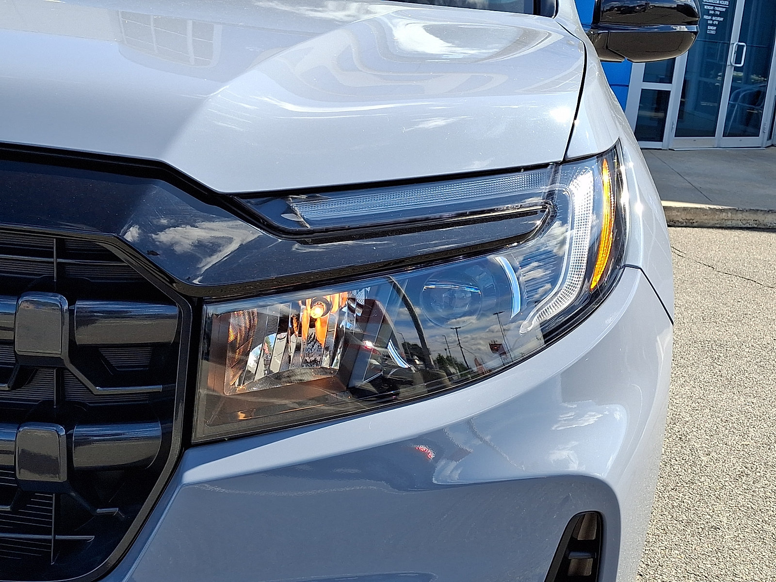 Used 2024 Honda Ridgeline Sport image 9