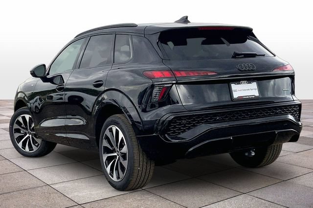 New 2026 Audi Q3 quattro 2.0T AWD/4WD image 3