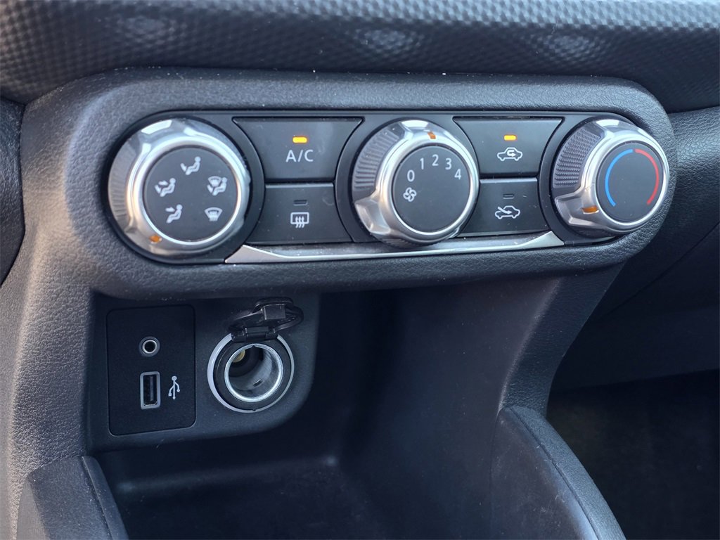 Used 2022 Nissan Kicks S image 18