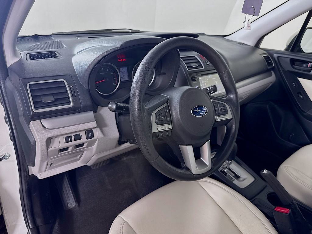Used 2017 Subaru Forester 2.5i Premium AWD/4WD image 9