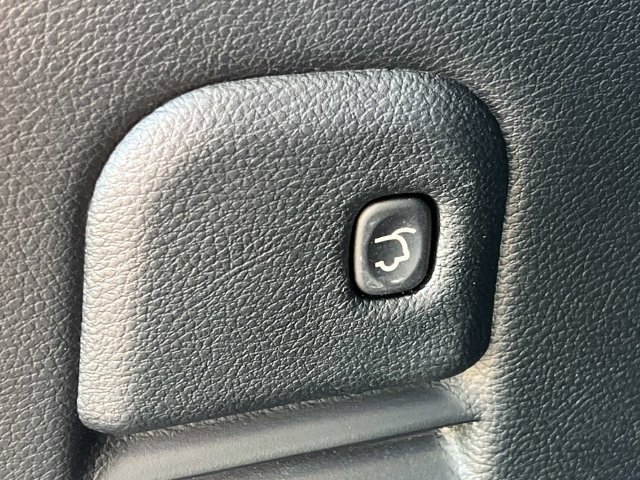 Used 2021 Jeep Grand Cherokee Limited AWD/4WD image 13