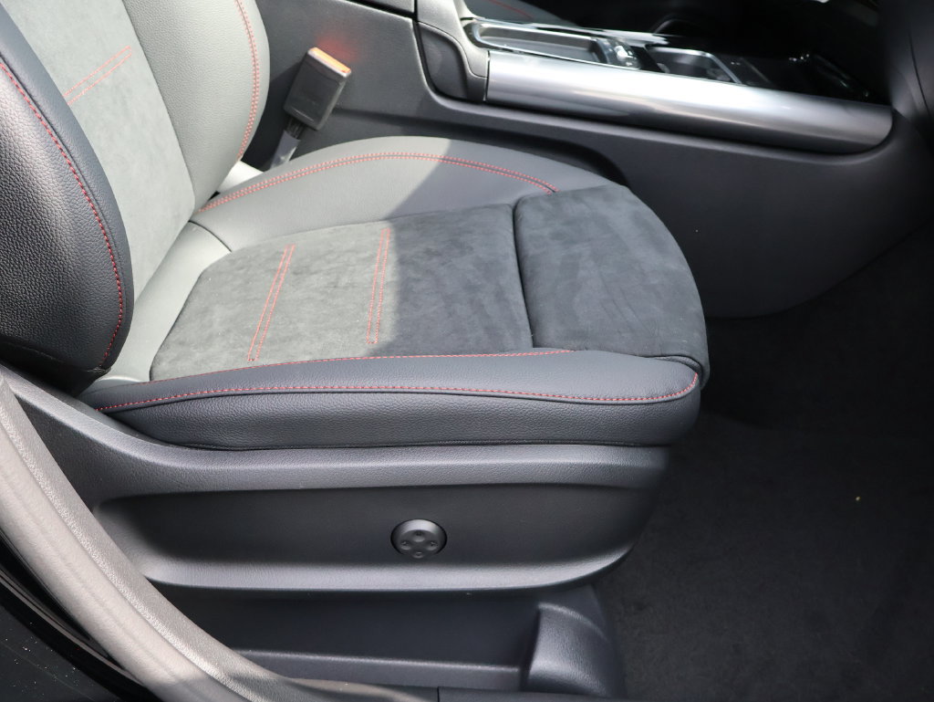 New 2026 Mercedes-Benz GLA 35 AMG 4MATIC image 10