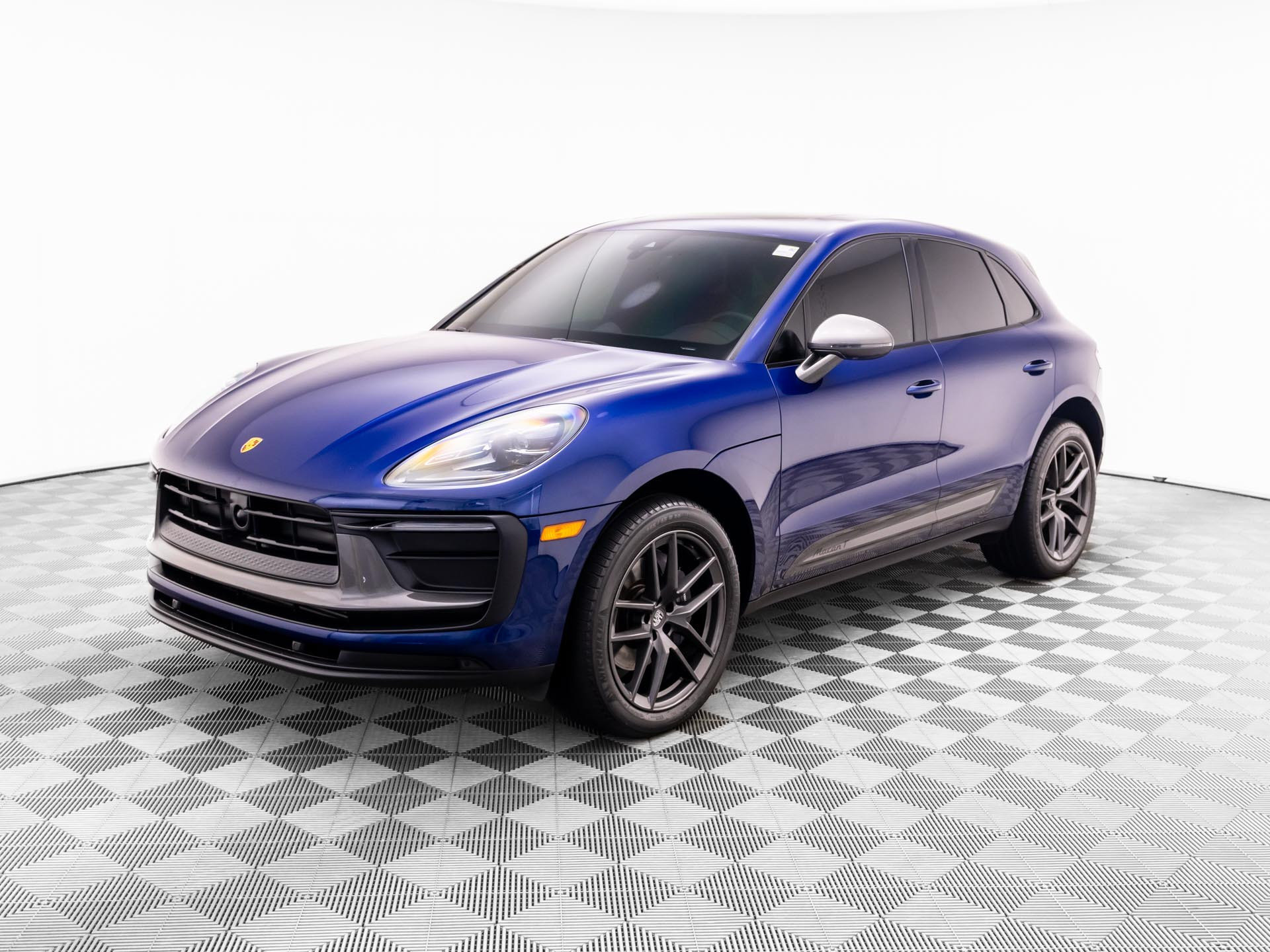 Certified 2024 Porsche Macan Turbo AWD/4WD 360° Tour