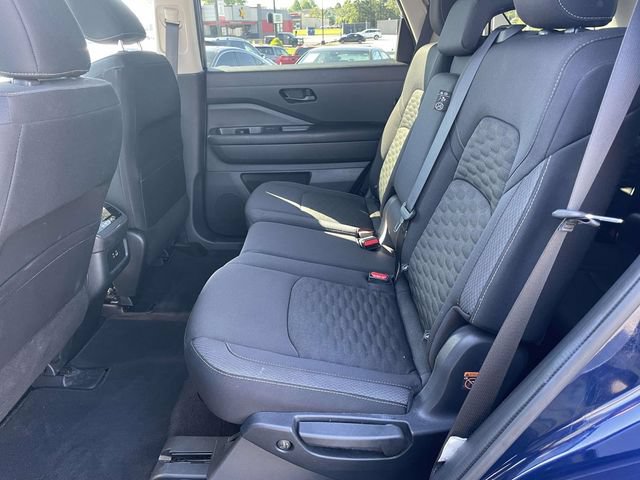 Used 2025 Nissan Pathfinder SV FWD image 20