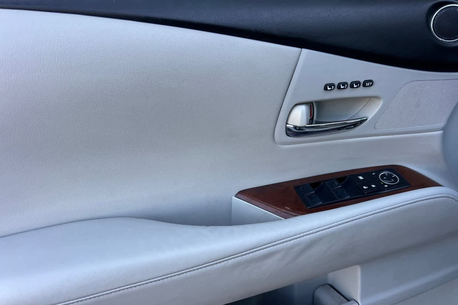 Used 2012 Lexus RX 350 FWD w/ Premium Pkg image 12
