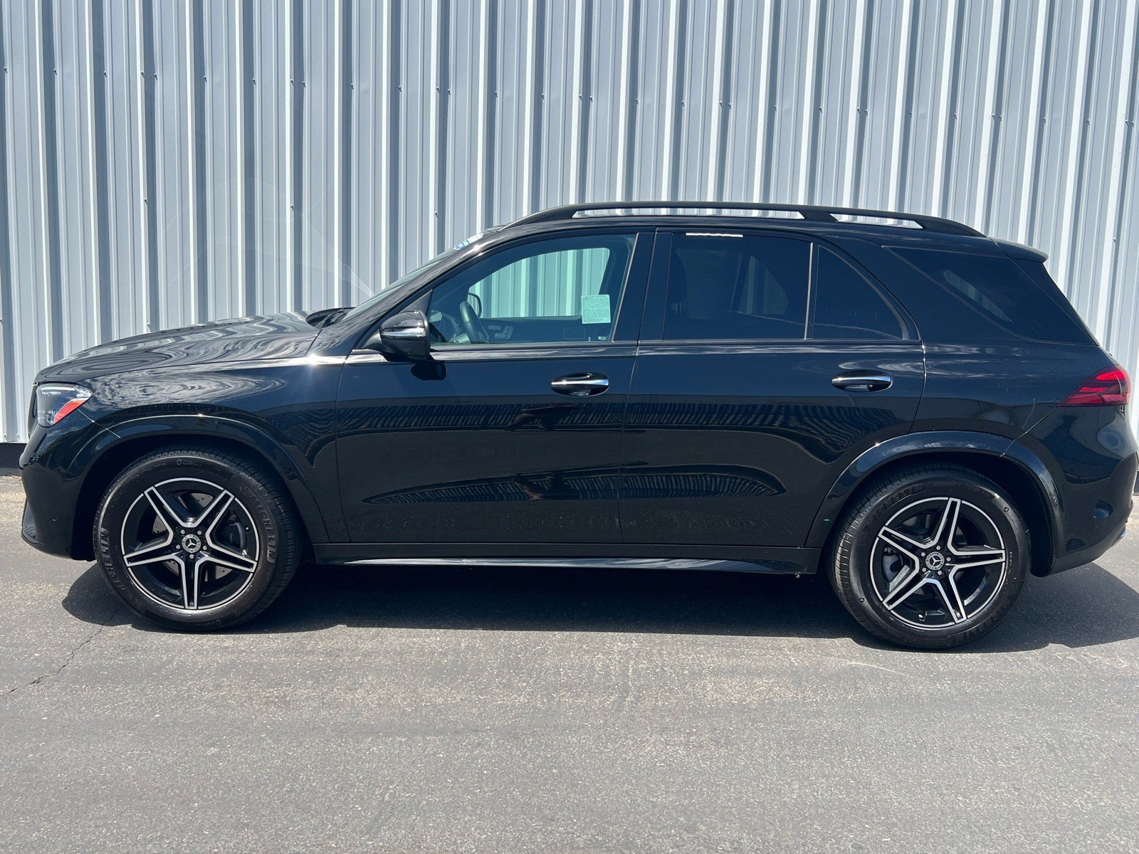 Certified 2025 Mercedes-Benz GLE 350 4MATIC image 3