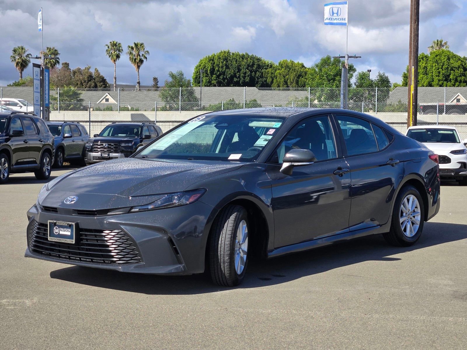 Used 2025 Toyota Camry LE image 4