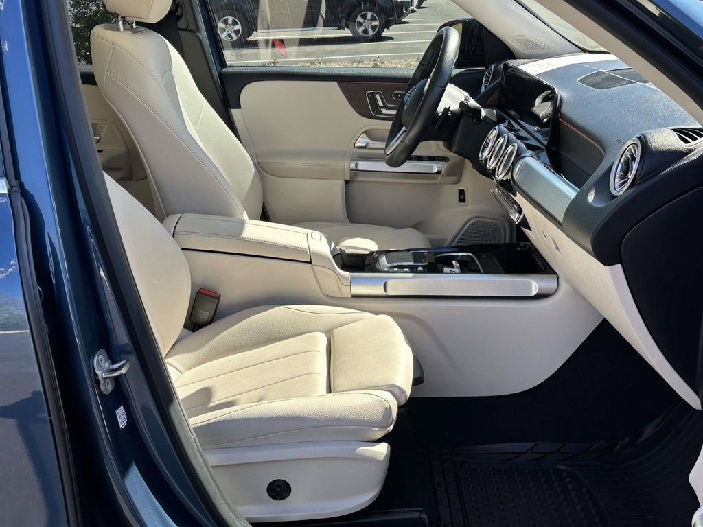 Used 2023 Mercedes-Benz GLB 250 image 6