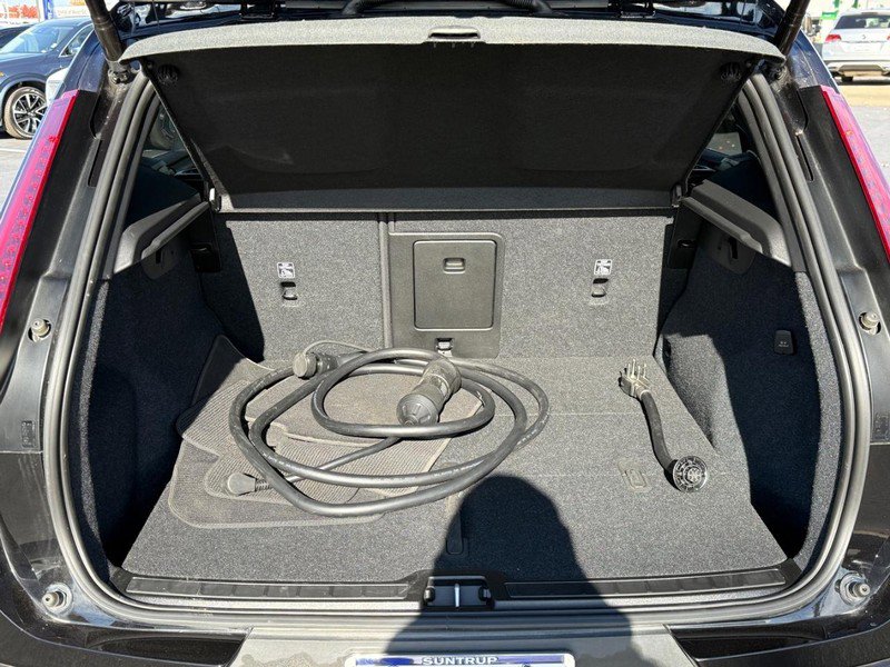 Certified 2023 Volvo XC40 Recharge Plus w/ Protection Package Premier image 5