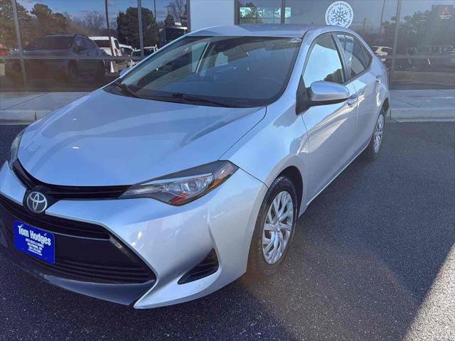 Used 2017 Toyota Corolla LE image 1