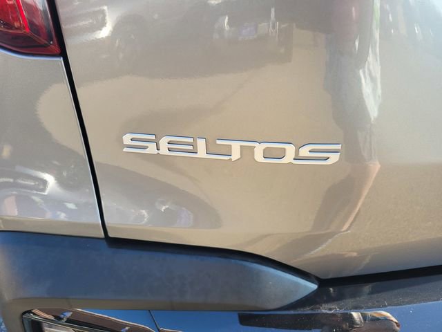 Used 2024 Kia Seltos SX w/ SX Sunroof Package image 7