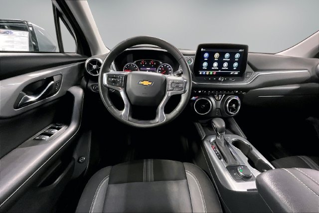 Used 2024 Chevrolet Blazer LT w/ Convenience Package FWD image 9