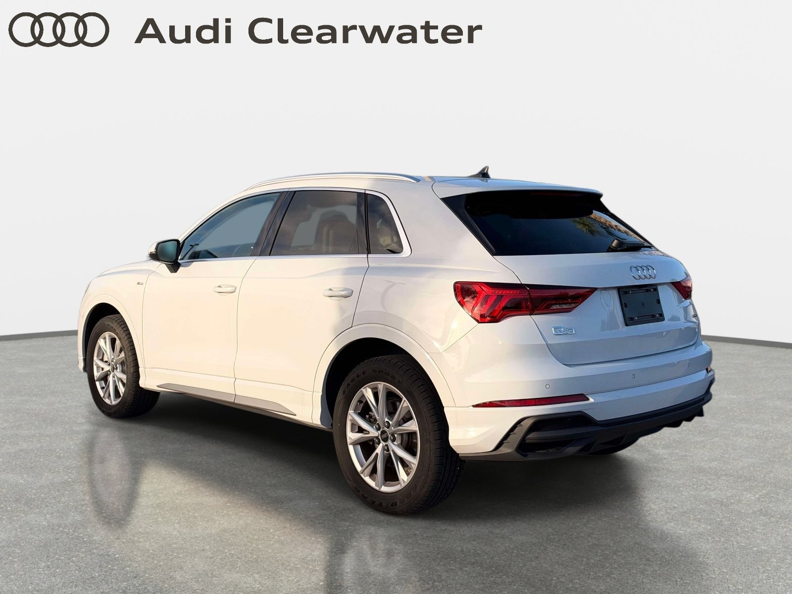 Certified 2024 Audi Q3 2.0T Premium Plus w/ Premium Plus Package AWD/4WD image 2