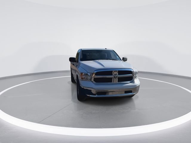 Used 2022 RAM 1500 Classic SLT image 2