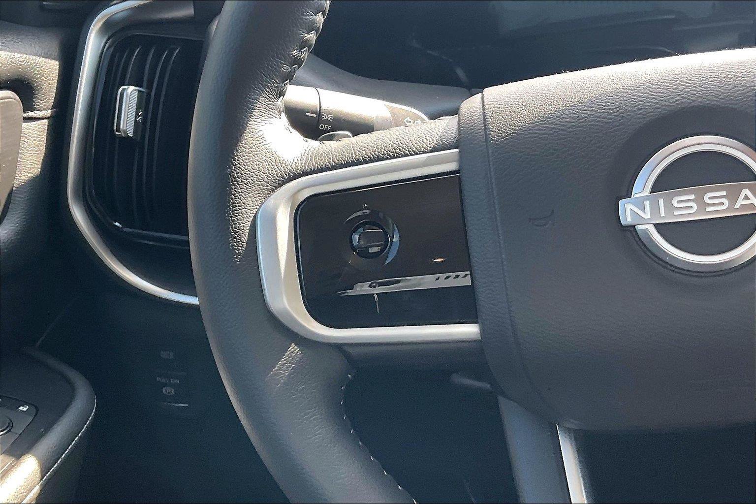 Certified 2025 Nissan Armada SV AWD/4WD image 17