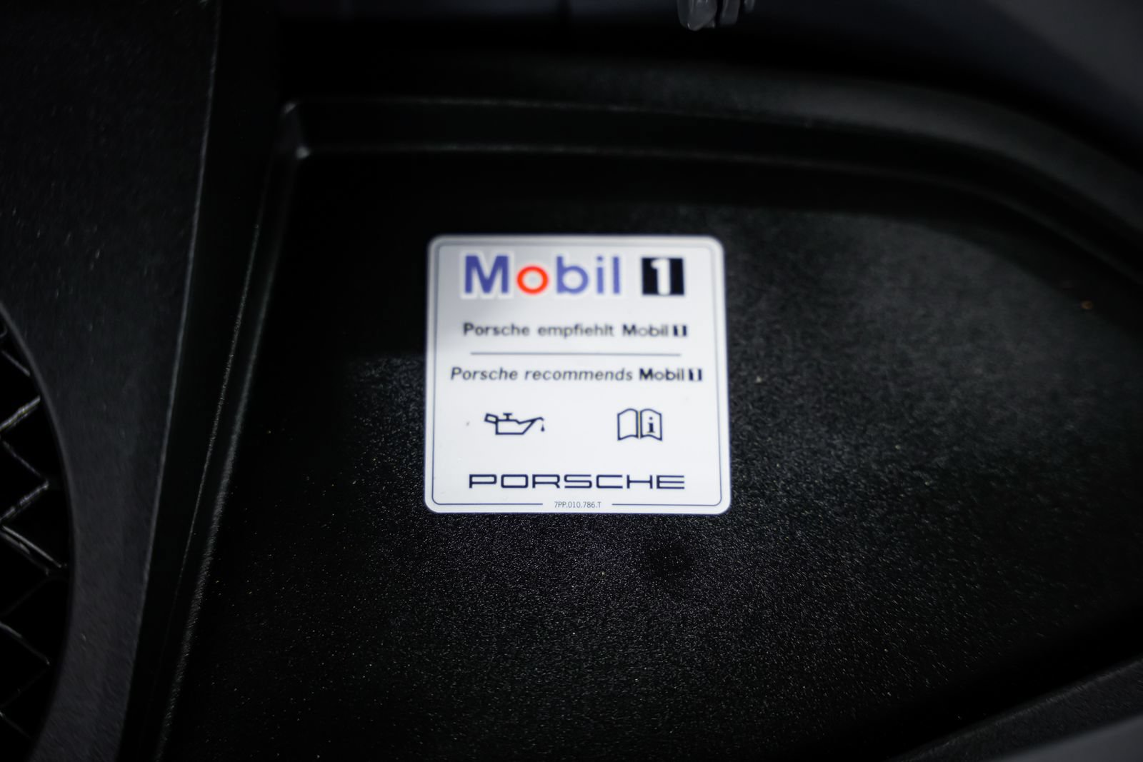 Used 2018 Porsche 911 GT3 RWD image 43