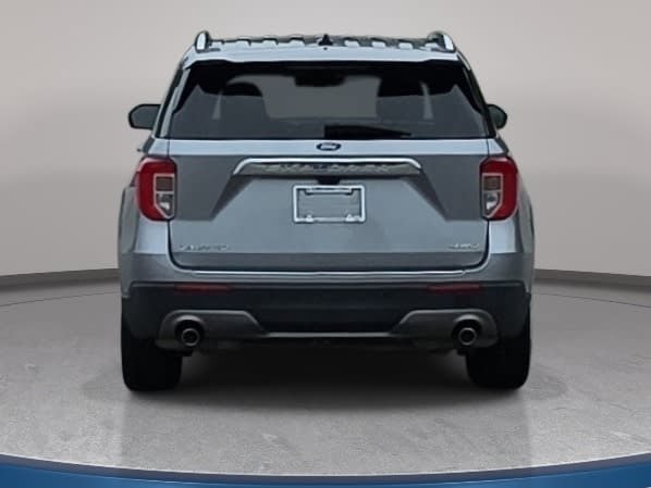 Used 2022 Ford Explorer Limited w/ Equipment Group 301A AWD/4WD image 6