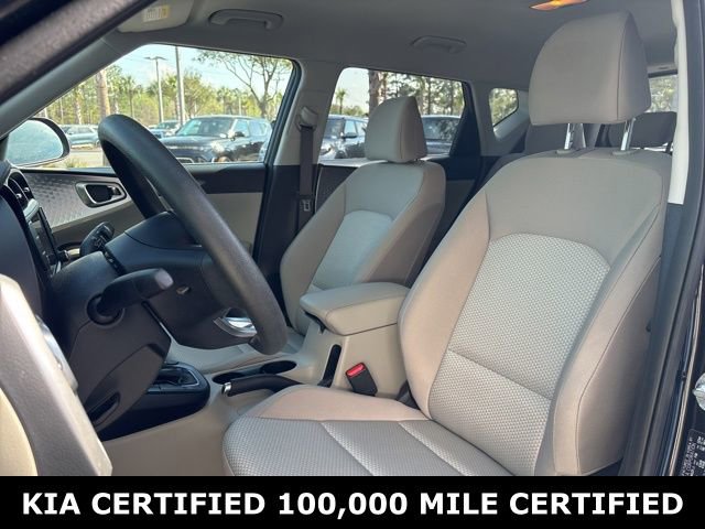 Certified 2025 Kia Soul LX image 10