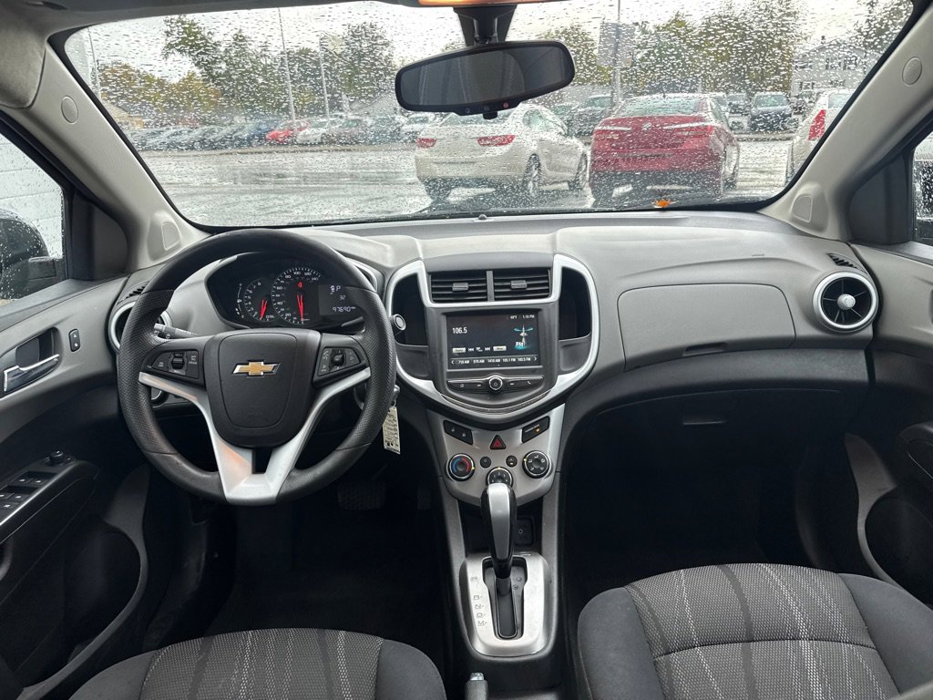 Used 2017 Chevrolet Sonic LT image 9