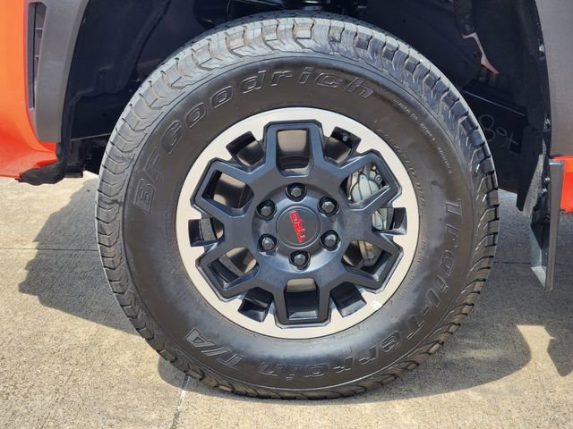 Used 2024 Toyota Tacoma TRD Off-Road w/ TRD Off Road Upgrade Package AWD/4WD image 8