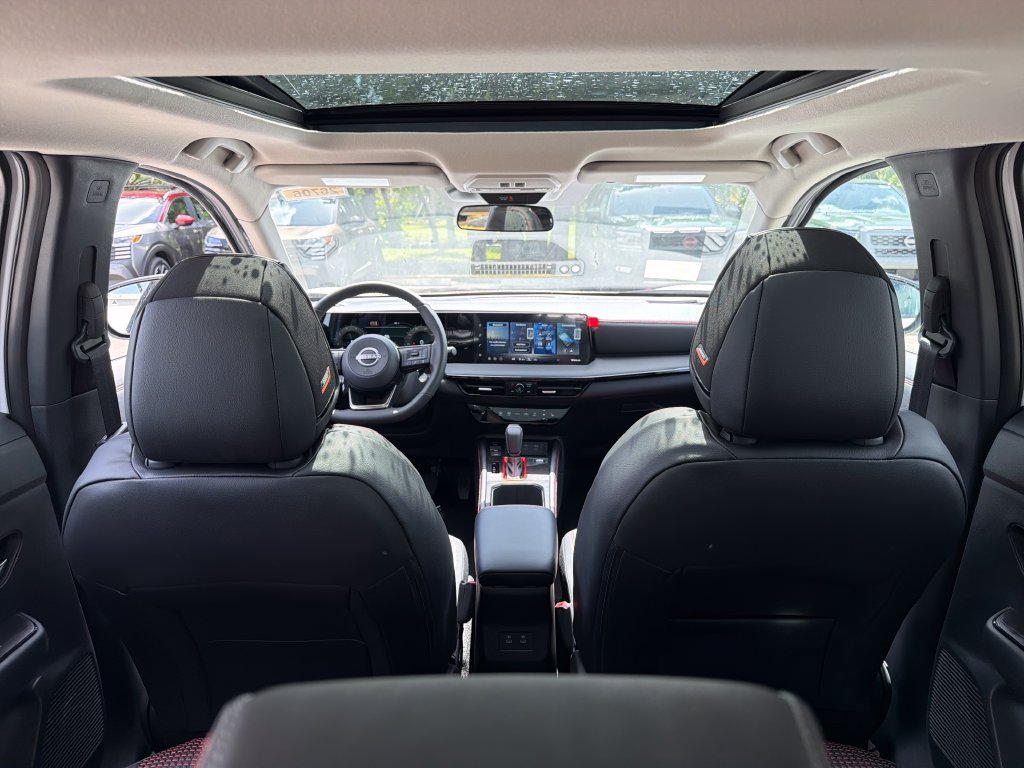 New 2026 Nissan Kicks SR w/ SR Premium Package FWD image 33