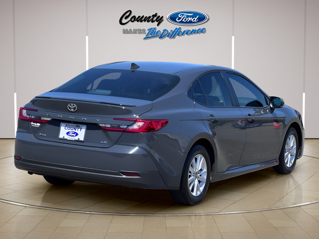 Used 2025 Toyota Camry LE FWD image 9