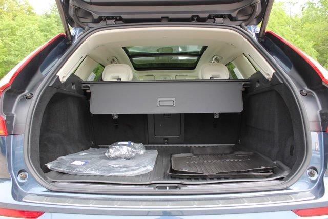 Certified 2023 Volvo XC60 B5 Plus w/ Climate Package AWD/4WD image 20