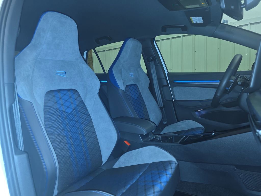 Used 2025 Volkswagen Golf w/ Euro Style Package image 24