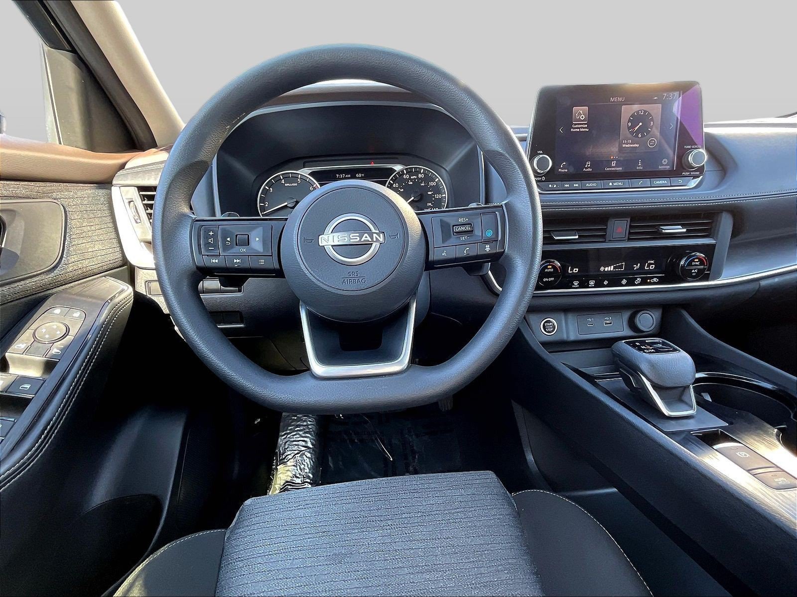 Used 2023 Nissan Rogue SV AWD/4WD image 11