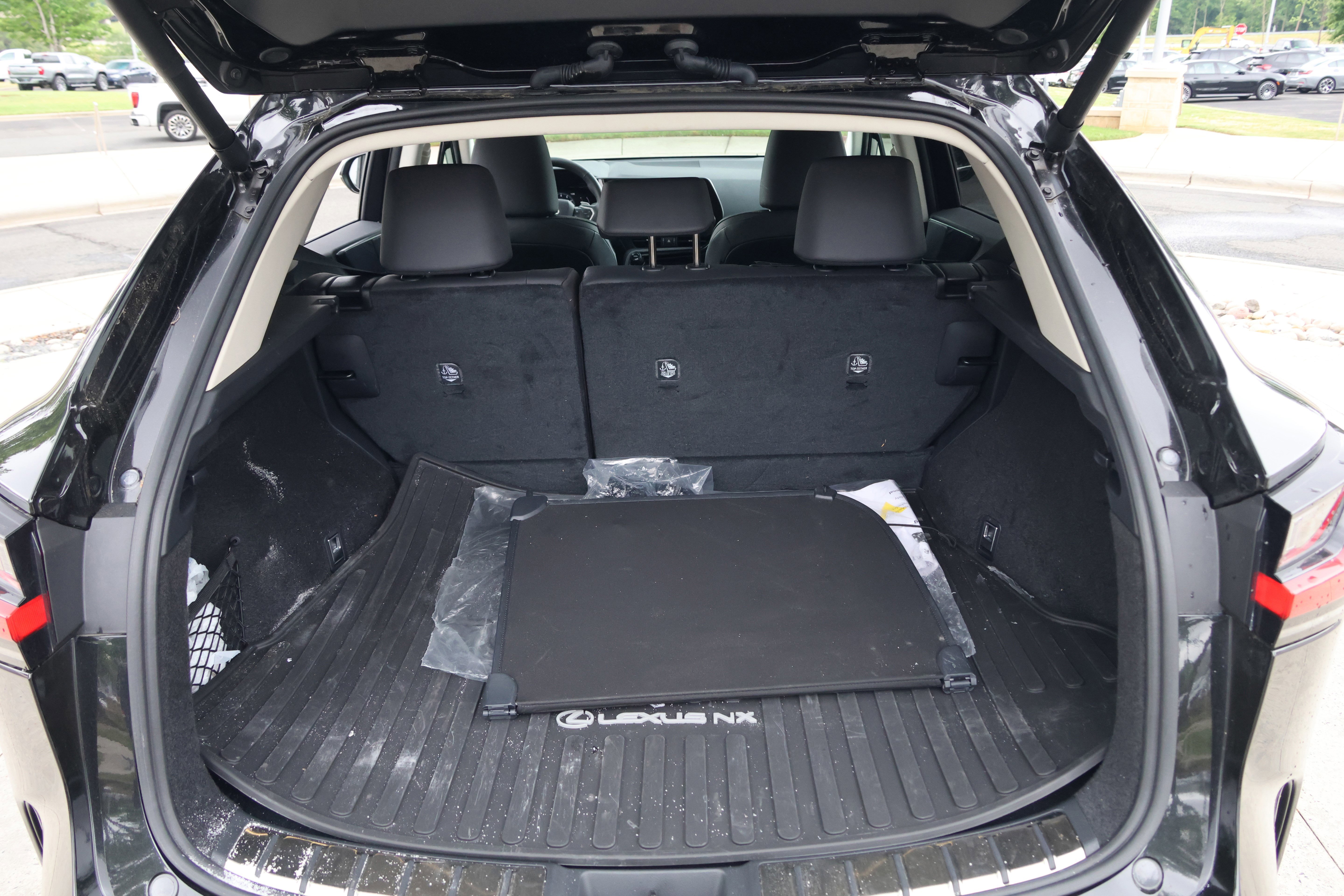 Certified 2025 Lexus NX 250 FWD w/ Accessory Package (2T) image 39
