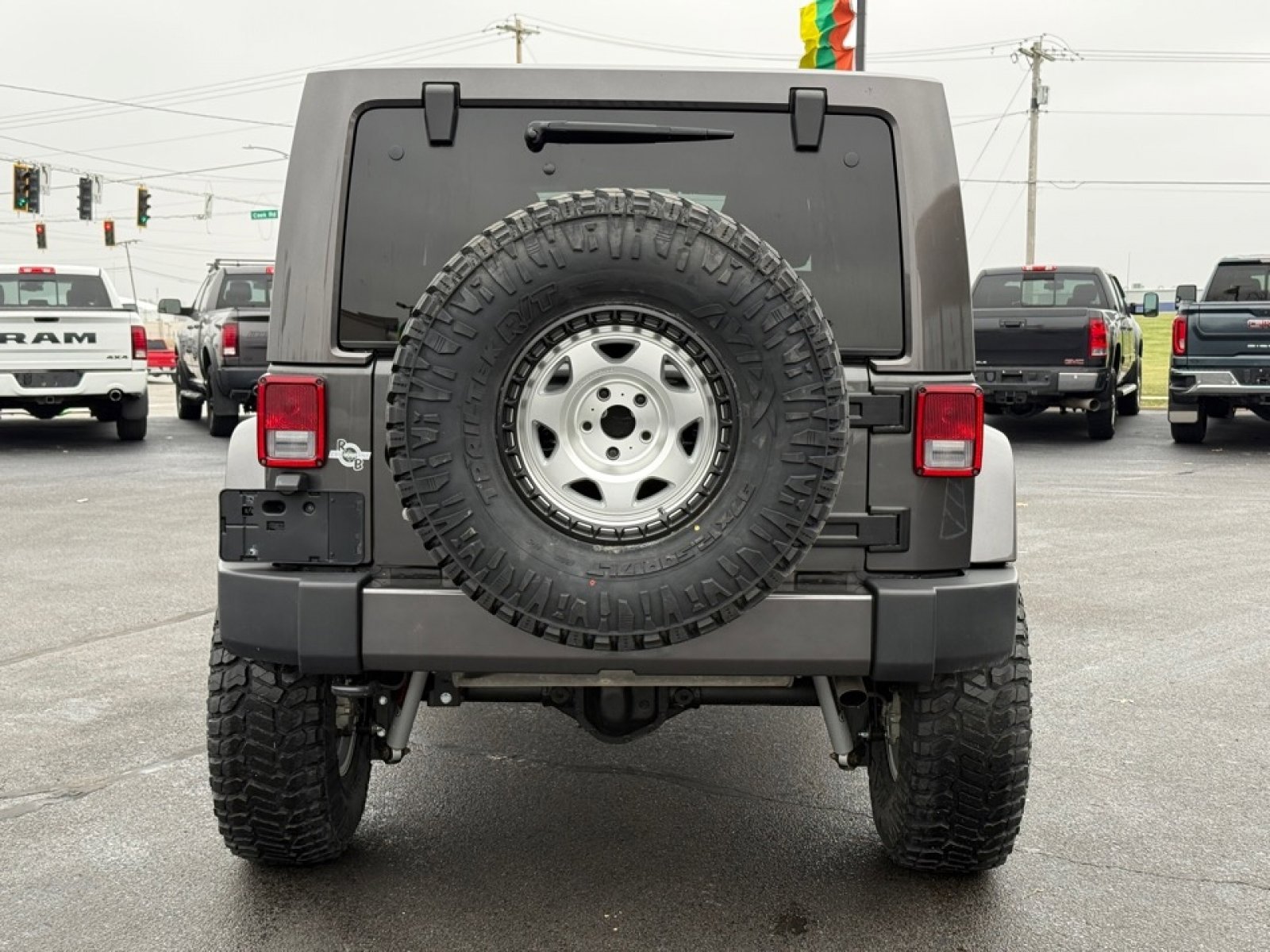 Used 2018 Jeep Wrangler Unlimited Sahara w/ Connectivity Group image 7