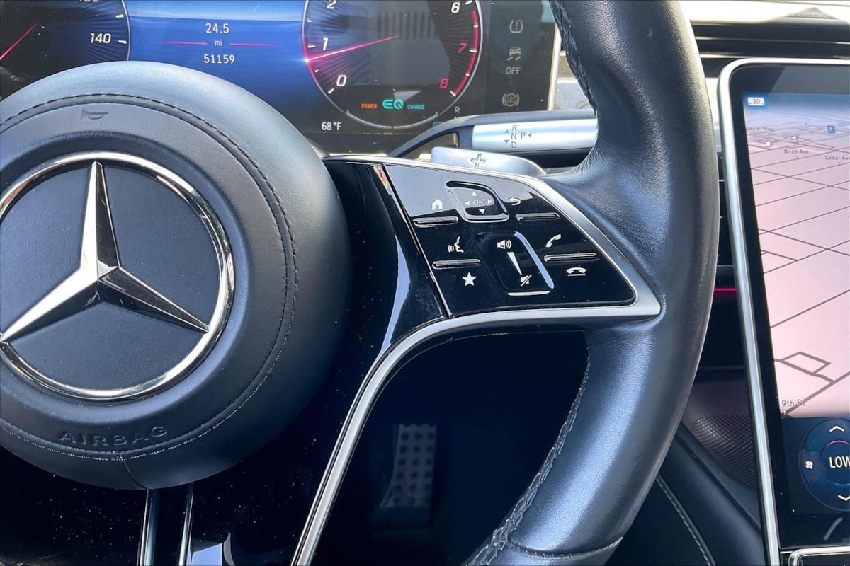 Used 2022 Mercedes-Benz S 580 4MATIC Sedan w/ AMG Line Package image 19