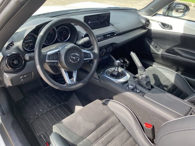 Used 2025 MAZDA MX-5 Miata RF Club RWD image 16