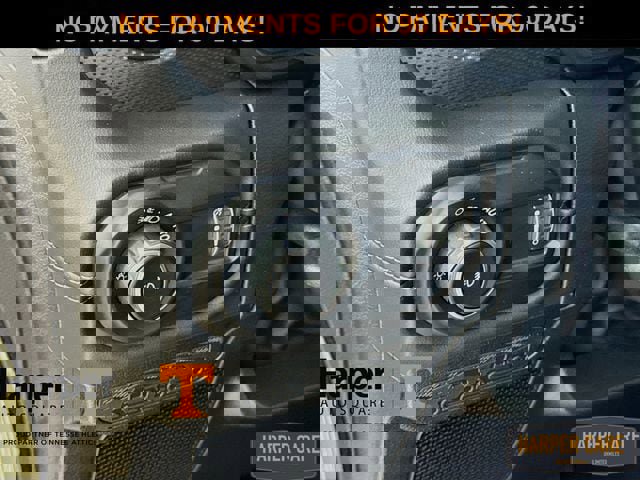 New 2025 Jeep Wrangler Unlimited Rubicon w/ Technology Group image 13