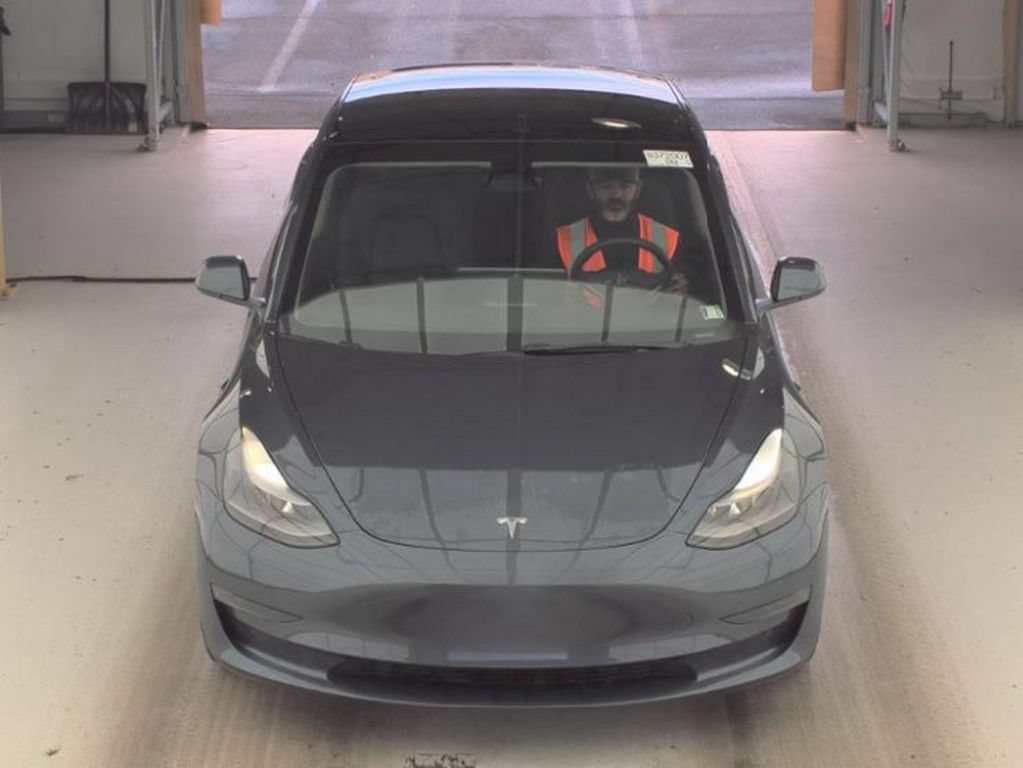 Used 2023 Tesla Model 3 Standard Range RWD image 2